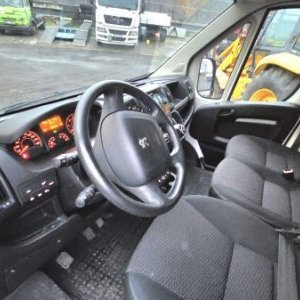 foto 3.5t wywrotka 7miast Peugeot Boxer 2.2HDi 103kW klima pryczep-3t